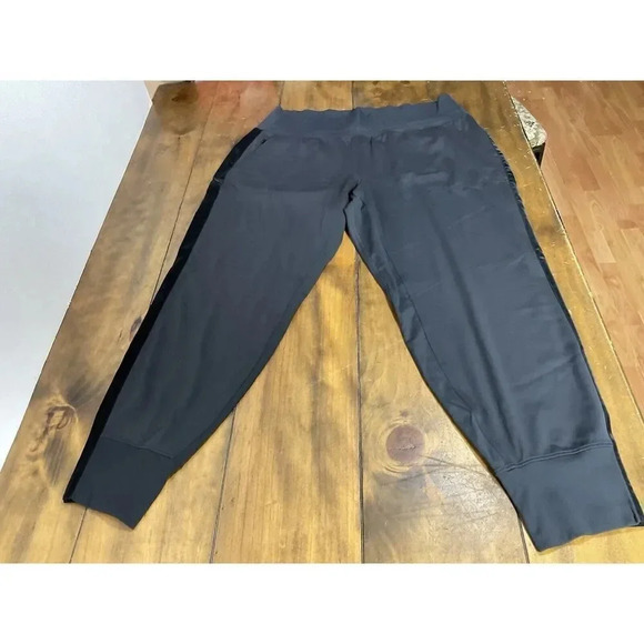 Athleta Venice Velvet Stripe Jogger Black Pockets Women’s Size XL - Picture 1 of 11